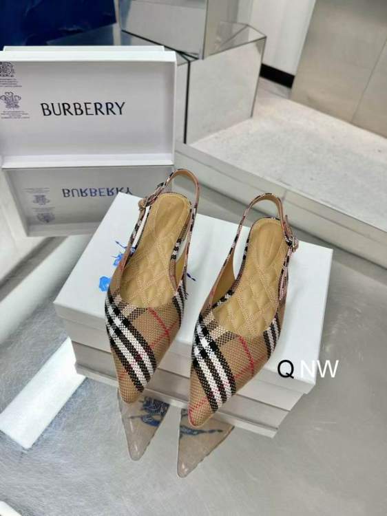 Picture of Burberry Shoes _SKUBurberrysz35-40NW08011847